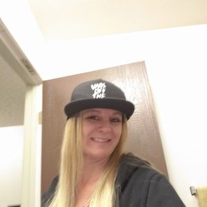 Meet your Posher, Dione